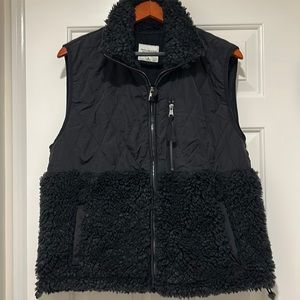 Sherpa quilted vest